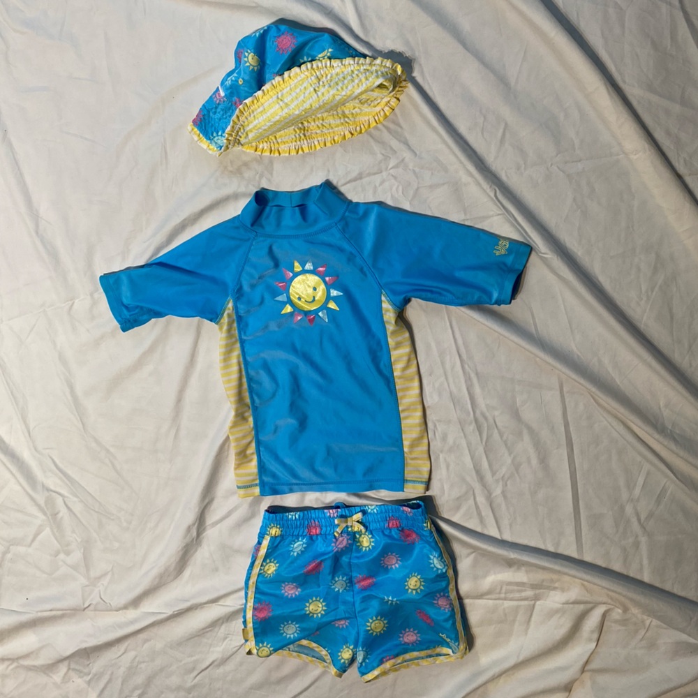 UV Skinz 3 piece swimming outfit, kids size 7